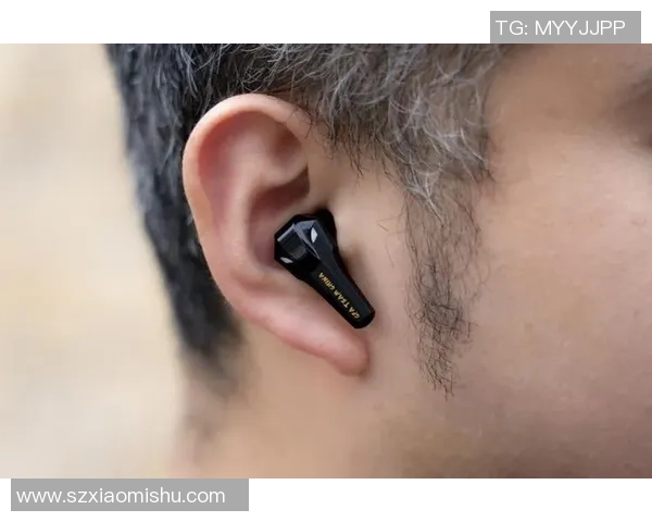 足球明星同款耳机带你感受赛场激情与音乐魅力的完美结合